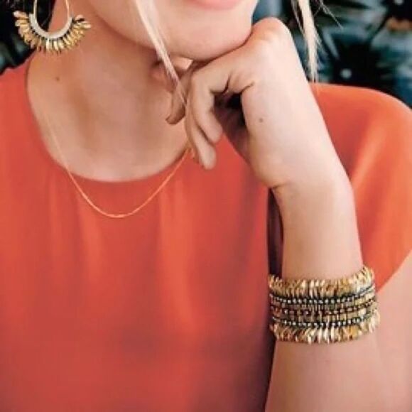 Stella & Dot Pegasus Bracelet Gold Feather Motif NWT - Picture 3 of 6